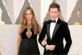 直击第88届奥斯卡红毯 小雀斑携孕妻秀恩爱图片