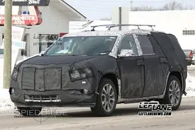 曝凯迪拉克全新SUV XT7谍照 定位中大型SUV图片