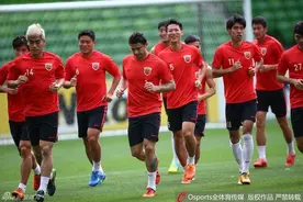 上海上港2016中超名单：埃神9号 吉安3号图片
