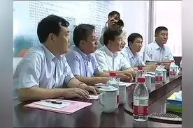 山西省信用联社机关党员干部在临县扶贫点慰问贫困户视频封面