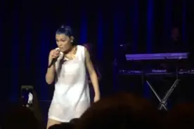 Jessie J演唱会邀请歌迷点歌合唱，歌迷一开口惊艳全场！视频封面