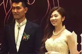 王仕鹏的红与黑:绝杀征服姚明获赞“王科比” 娶娇妻后光速陨落图片