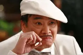 他是华语影坛片酬最高的黄金配角 却因风流债晚年凄苦不堪图片