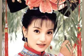 致敬我们永远古怪精灵的小燕子赵薇！生日快乐，愿你永远幸福！图片
