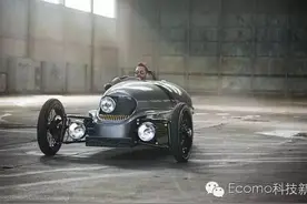英国老牌摩根复古电动三轮跑车，传统与现代完美结合图片