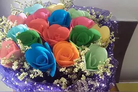 一束五彩缤纷的玫瑰花折纸图解教程图片