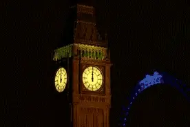 现代科技的产物，12张动态图看清烟花绽放的瞬间图片