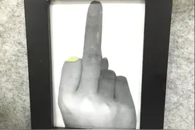 别买现成的画了，教你自制创意装饰画图片