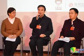 全国人大代表李一飞：中小学校长、高校校长都应“去行政化”图片