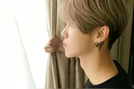 鹿晗微博晒文艺气息照，被吐槽装帅就好了，反正你的帅突破天际！图片