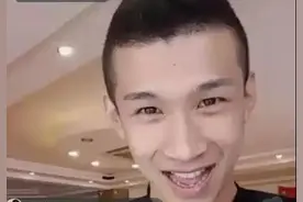 天佑ME连麦歪歪大主播文儿，颜值大PK啊！图片