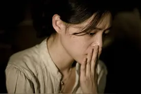哥哥病逝，嫂子备受欺凌嫌弃，弟弟毅然娶嫂子堵住悠悠众口图片