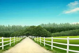 路的尽头，仍然是路图片