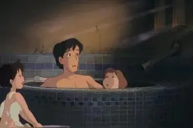 女儿拒绝与父全裸同浴，父亲伤心欲绝，异性父母亲子浴合适吗？图片