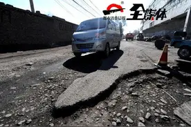 乌鲁木齐北站一路大小十几坑 这两天终于给填上啦图片