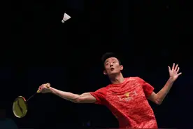 马来西亚羽毛球公开赛－－李宗伟夺得男单冠军图片