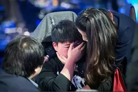 反主流 疯起来连自己都打的LOL职业选手你怕不怕图片