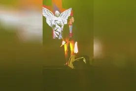 BIGBANG上海演唱会 权志龙小动作真多啊视频封面