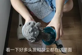满地掉的都是头发怎么清理，一款吸头发神器，帮你解决难题视频封面
