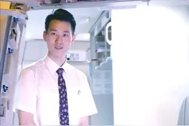 空姐以乘客身份坐飞机是什么样子呢？视频封面