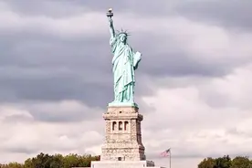 旅行也可以这么燃！众星演绎《独立宣言》带你去美国！视频封面
