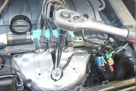 车子怠速突然升高，不要乱修，一定是这几个地方出了问题，很多老司机都不知道视频封面