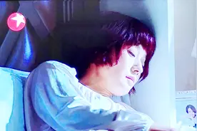 马伊琍闹离婚，靳东现身保护其安全，却怼不停，看马伊琍哭得那么伤心，却让人那么想笑视频封面