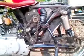 印度大叔开挂改装双轮驱动（2WD）摩托车