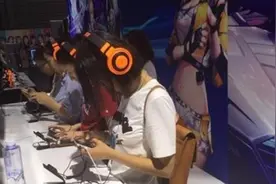 QQ炫舞也出手游了！这款正版IP游戏亮相ChinaJoy，有玩家现场对决图片
