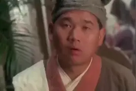 你干什么瞪着眼睛看着我？你别喜欢我啊！视频封面