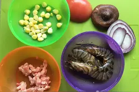 什锦鲜虾焖饭和香蕉草莓奶昔2.27和2.28图片