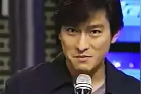 90年代刘德华在韩国电视台的片段！华仔当年真帅！图片