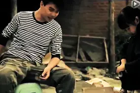 真人真事：5岁小女孩卖身救母，看完不许哭图片