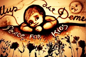 乌克兰才女西蒙诺娃的公益沙画：Peace for kids图片
