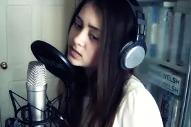一首听了会心碎的歌曲，萝莉翻唱的Let Her Go 太好听图片