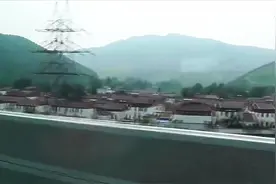 美国人拍视频体验中国高铁：外国人震惊了图片