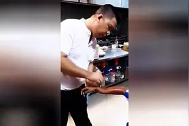 小孩手臂脱臼了 中医正骨复位 太牛了！图片