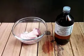 硫酸滴到皮肤上会怎样？用猪肉试一下视频封面
