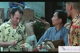 小巷里，一队人，干嘛呢？过来，过来，排队！说的就是你！打劫！享受古典打劫大法！