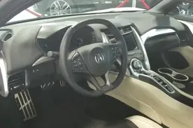 最贵的落地300万本田！4S店讴歌NSX近镜实拍视频封面