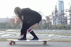 韩国最火长滑板女孩高孝周，高超的滑板技巧，高能！视频封面