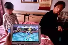手机被孩子拿去玩，如何防娃“误消费”？图片