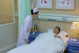 老爷爷病重急需输血，结果醒来护士对他说了一番话，瞬间心凉了视频封面