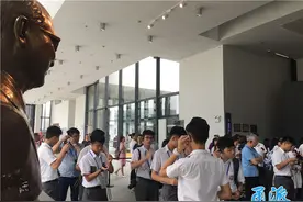 今天 宁波来了100多名香港的中学生 他们最关心啥？图片