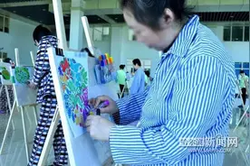 「烦事」家附近住个“武疯子”威胁生命财产安全咋整？丨遇到影响居民生活的精神病患者可拨打110，派出所可以先送医治疗再找监护人图片