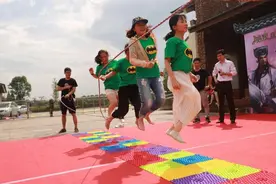 诸葛旅游季放大招 首场活动24个年轻人用三国杀相亲图片