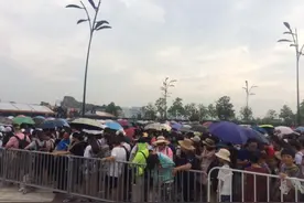 夏天，去迪士尼小心“湿身” ！周到君顶高温为你亲身体验制定夏日玩转迪士尼攻略图片