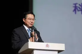 清华附中校长王殿军：培养青年领袖人才的七块“砖”｜名家图片