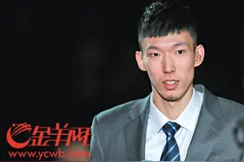 周琦签约火箭 成为第六位到NBA打球的中国球员图片