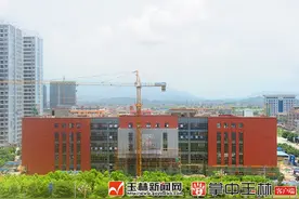 玉林市图书馆新馆渐露“真颜”图片